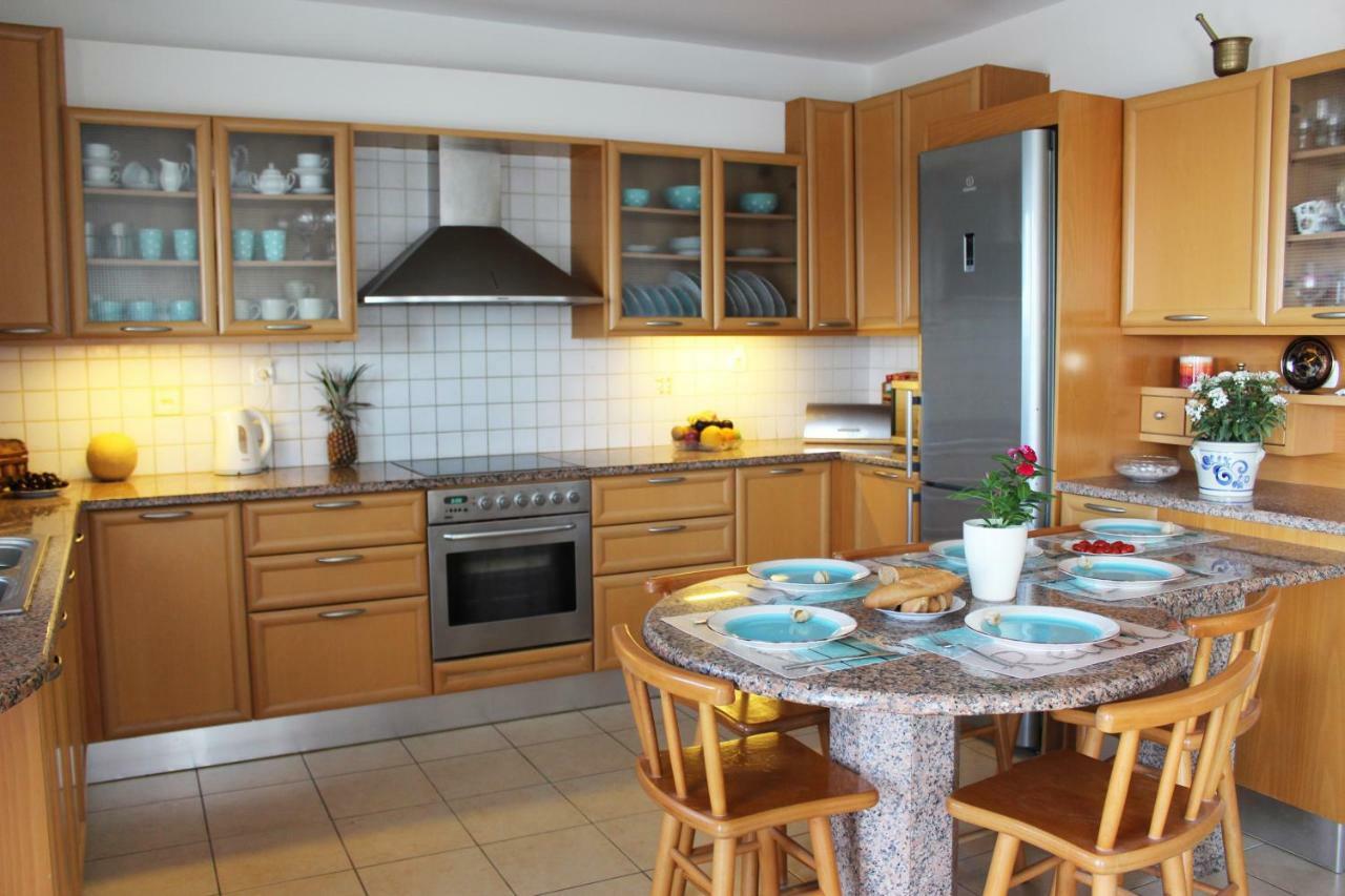 Amazing Beachfront Apartment In Hersonissos Exterior photo